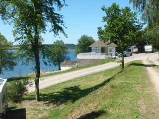 Aire de camping car municipale de Salles-Curan Visuel
